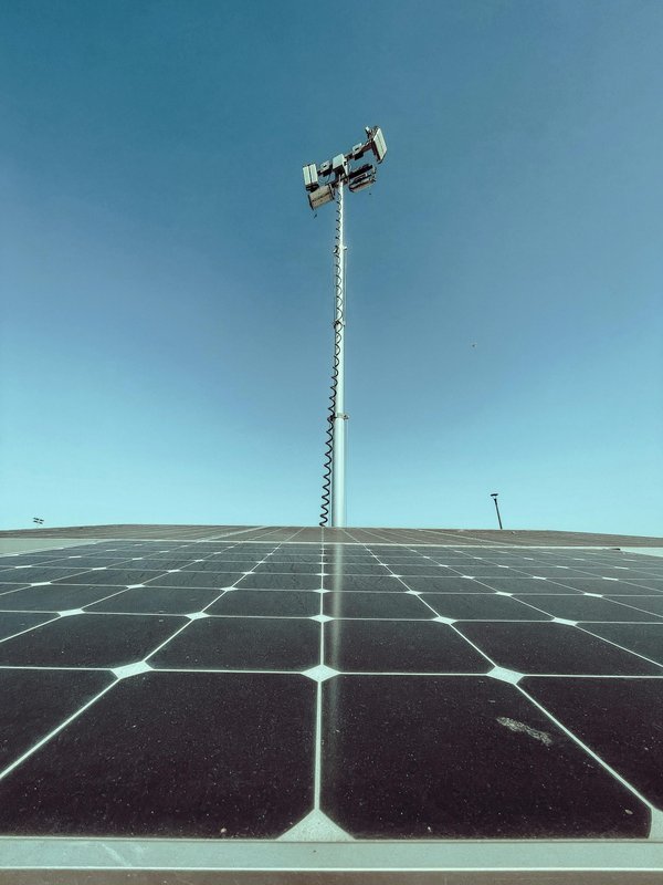 Panneau solaire photovoltaïque : comprendre le fonctionnement et les atouts pour la production d'électricité